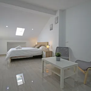 Esparteros 6, Estudios , Malaga Hiszpania